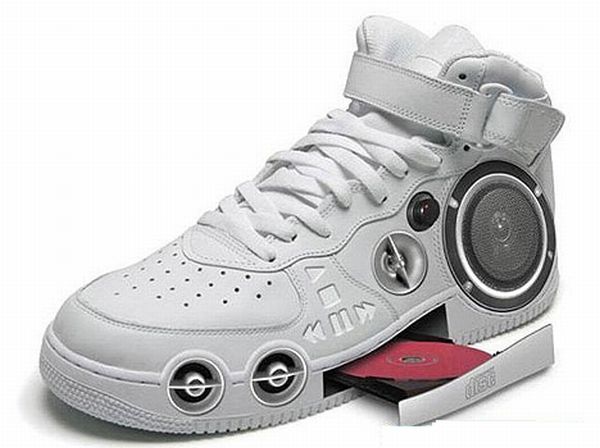 Hi-tech MP3 shoes