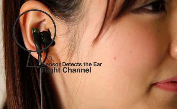Self-aware headphones switch channels