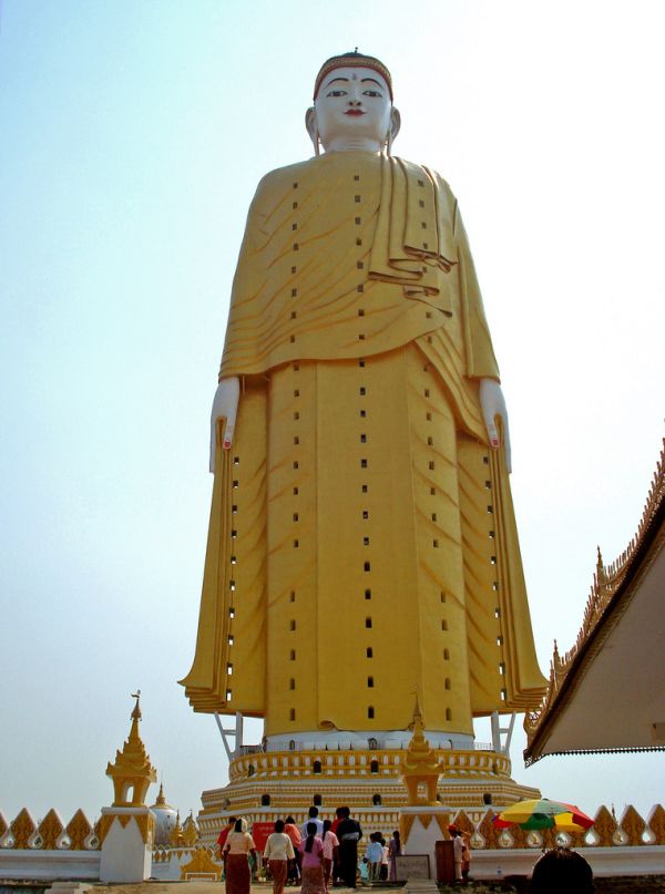 Laykyun-Setkyar-Standing-Buddha-MonywaMyanmar